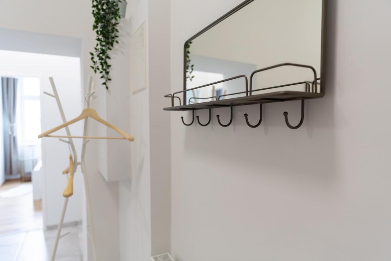 Cozy, Generous City Apartment - 10 Min To City-Centre - Contactless 24H Check-In Вена Экстерьер фото