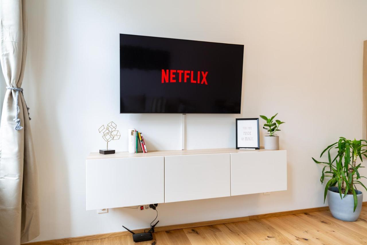 Cozy, Generous City Apartment - 10 Min To City-Centre - Contactless 24H Check-In Вена Экстерьер фото