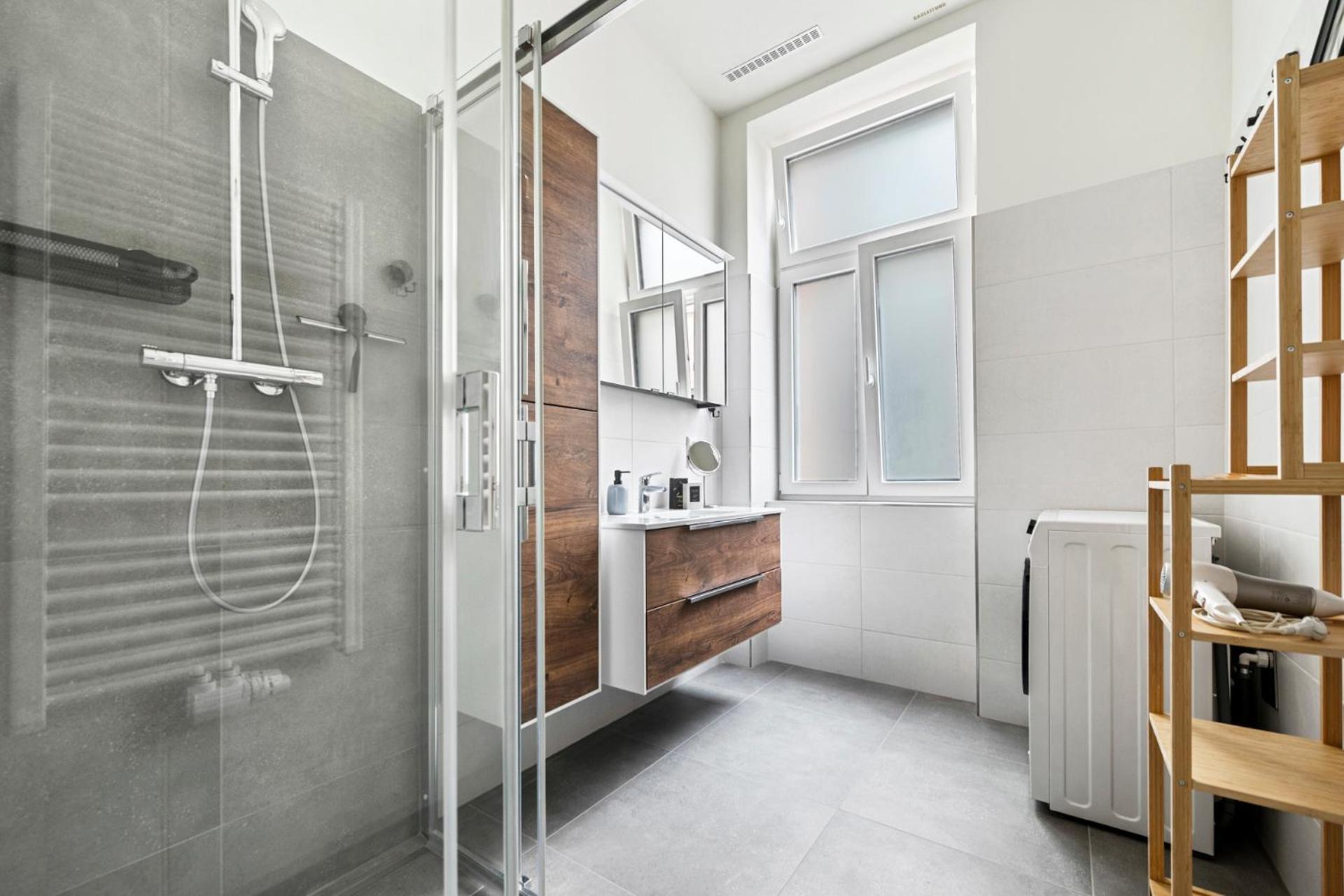 Cozy, Generous City Apartment - 10 Min To City-Centre - Contactless 24H Check-In Вена Экстерьер фото